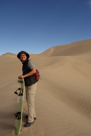 Sand dunes near the top of Cerro Blanco
